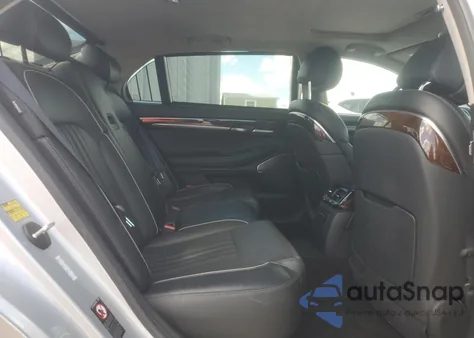 2018 Genesis G90 Premium z USA, uszkodzony, nr VIN KMHG34JA4JU045534